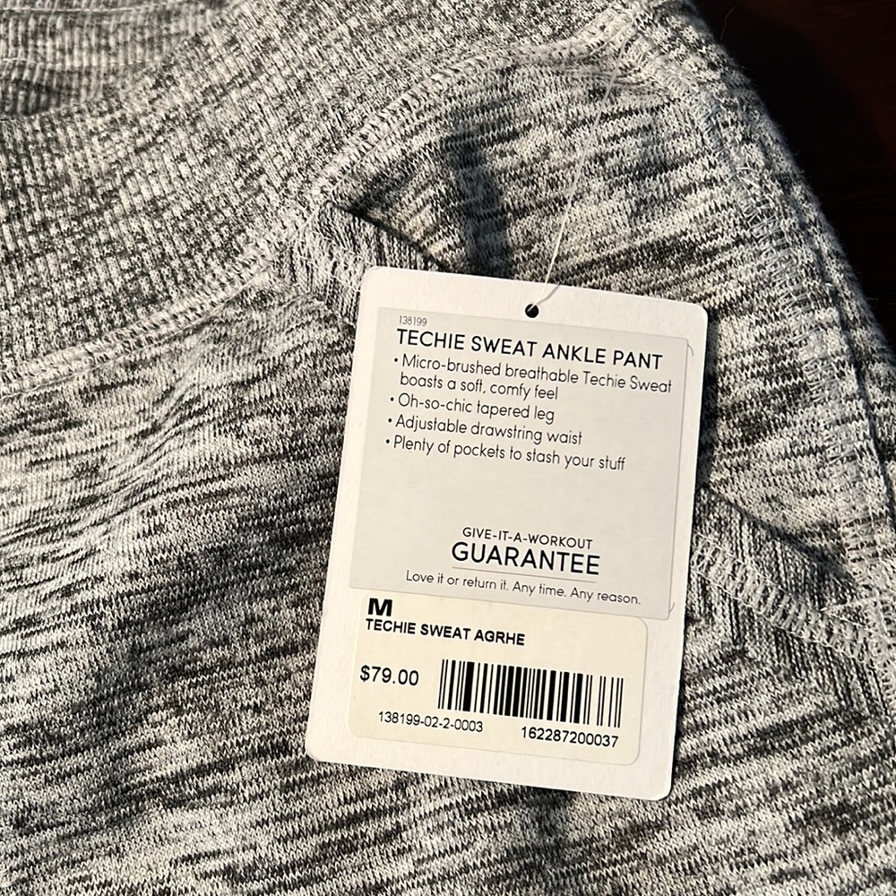 NWT Athleta Techie Sweat Ankle Pant Size: Medium - Picture 13 of 14